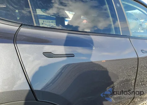 2023 Tesla Model Y z USA, uszkodzony, nr VIN 7SAYGDEE4PF899390